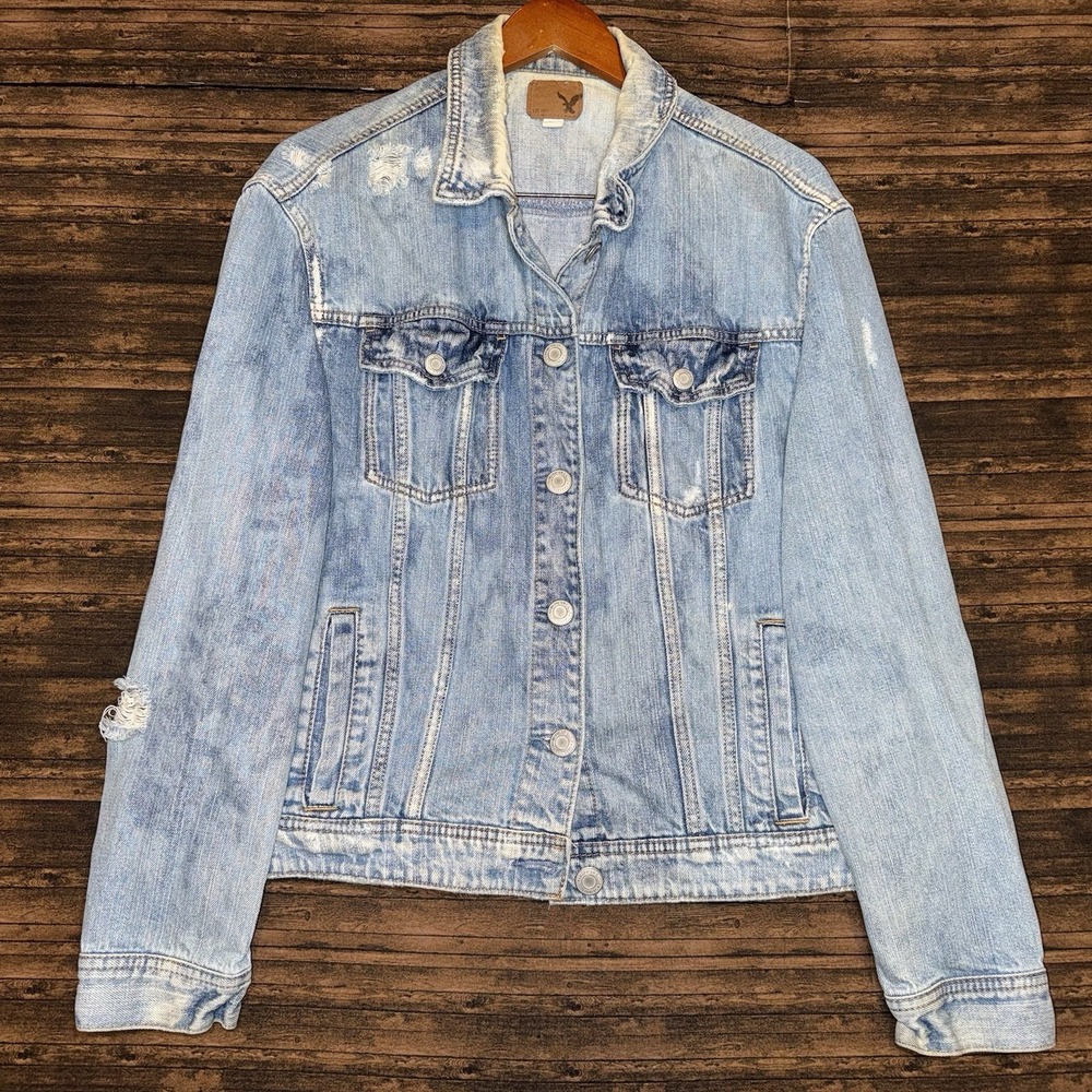 American Eagle Distressed Denim Trucker Jacket Light Wash Faded Blue Cotton Sz L